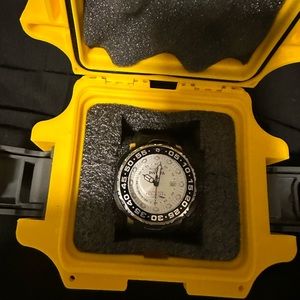 Invicta heavy duty, men’s watch